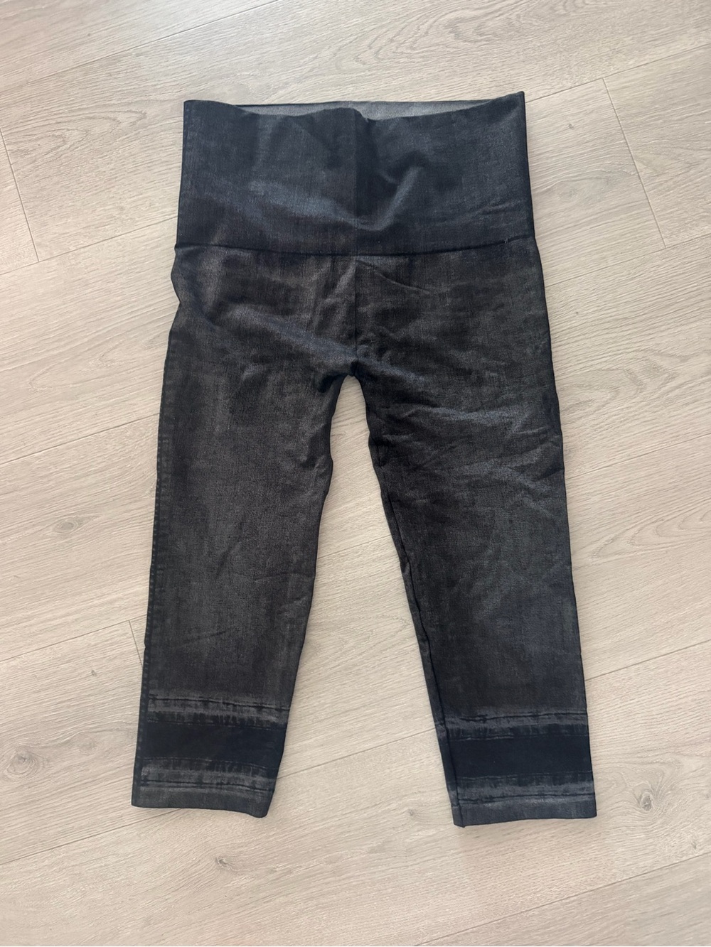 M. Rena  Cropped Tummy Tuck Leggings